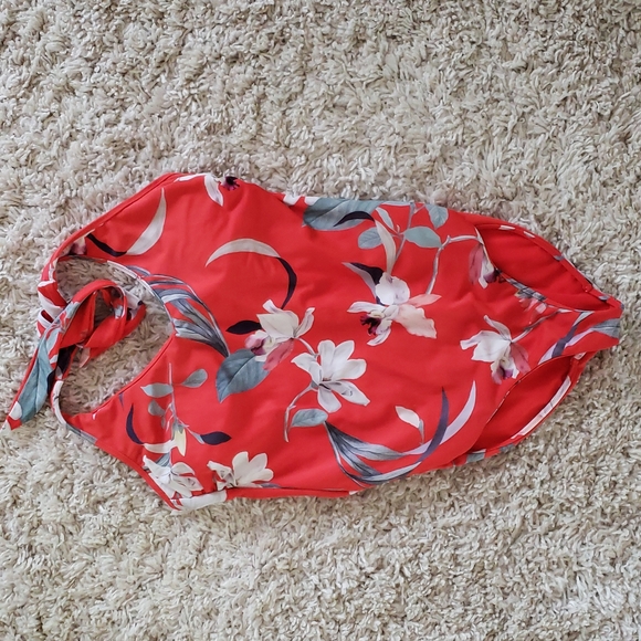 Athleta Waimea One Piece Swimsuit - Picture 2 of 3